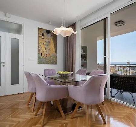 Luxury Beyond Apartman *