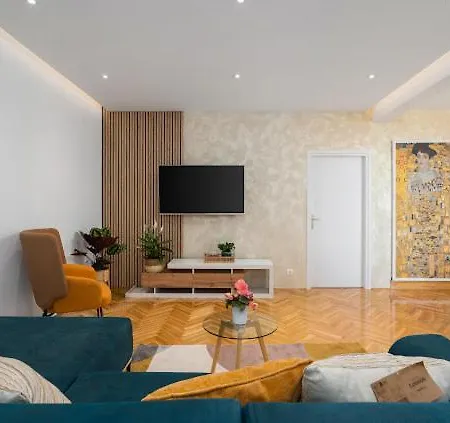 Luxury Beyond Apartman