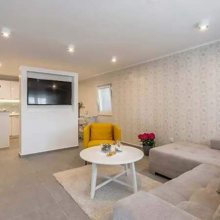 Luxury Beyond Apartman